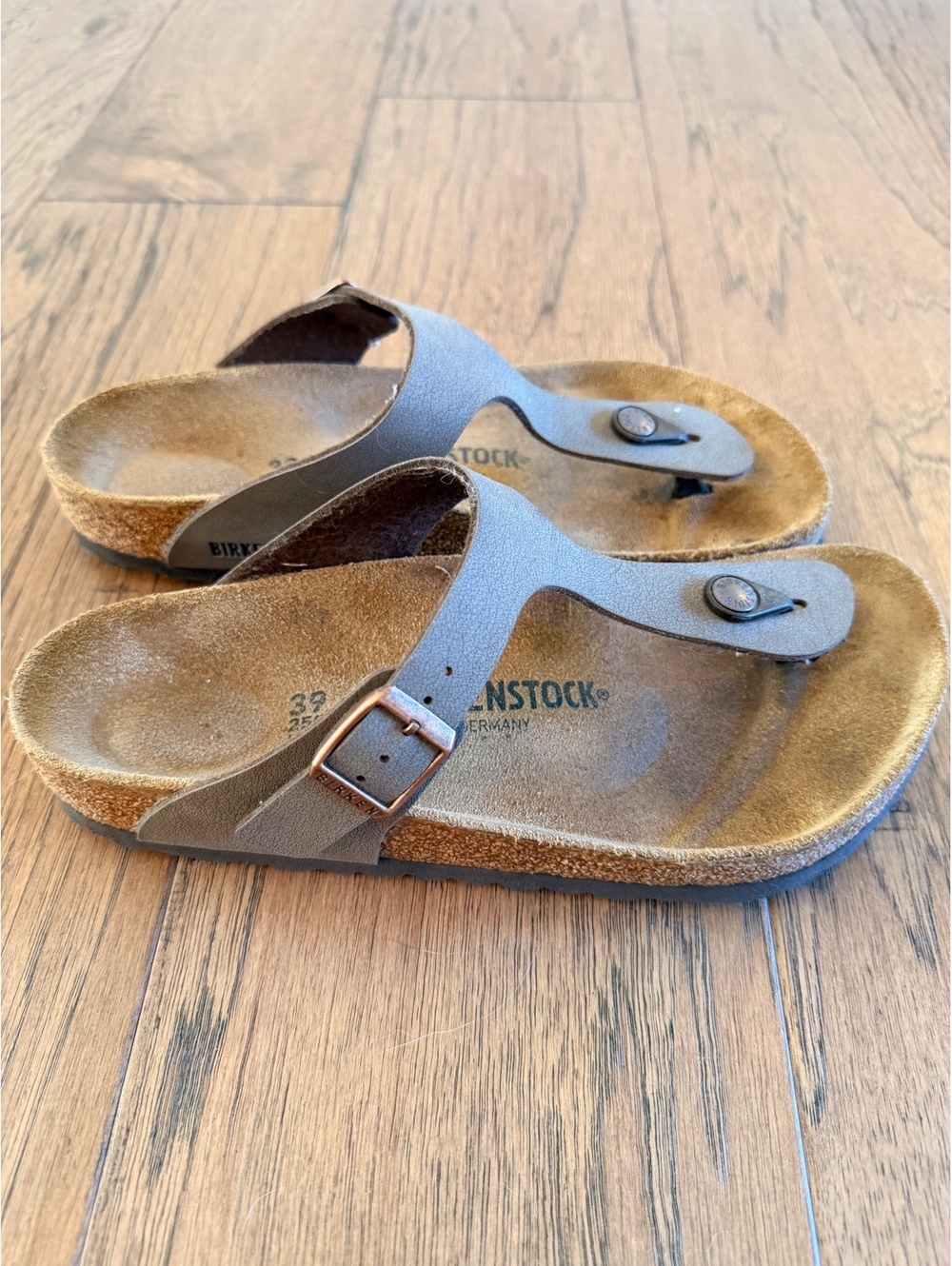 Birkenstock Women's Thong Sandals Size 39 Gray